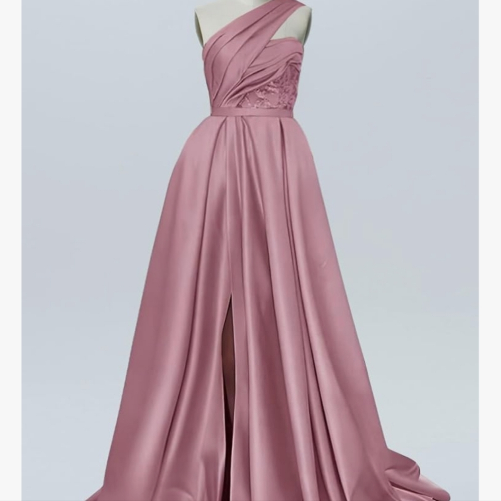 Elegant Strapless Pink Gown